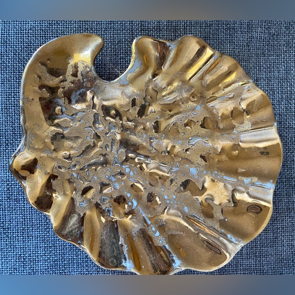 Dixon Art Studios | Weeping Gold | Pair of 2 Shell Dishes - Picture 2 of 12